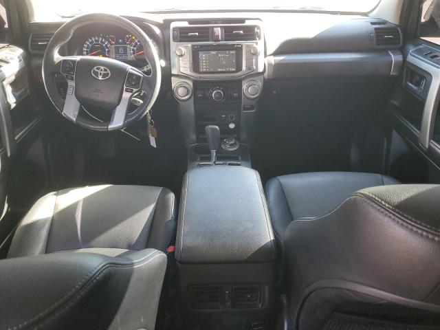 JTEBU5JR6H5460748 - 2017 TOYOTA 4RUNNER SR5/SR5 PREMIUM WHITE photo 8