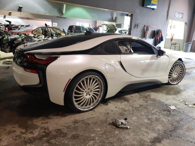 WBY2Z2C52FV674324 - 2015 BMW I8 SILVER photo 3