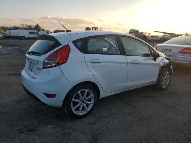 3FADP4EJ3KM138143 - 2019 FORD FIESTA SE WHITE photo 3