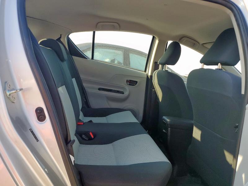 JTDKDTB33C1501050 - 2012 TOYOTA PRIUS C SILVER photo 10