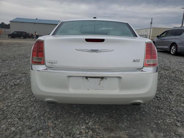 2C3CCAAGXCH138753 - 2012 CHRYSLER 300 WHITE photo 6