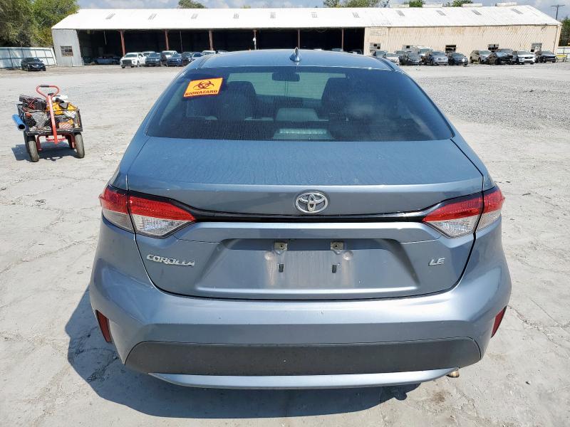 5YFEPMAE4NP318817 - 2022 TOYOTA COROLLA LE GRAY photo 6