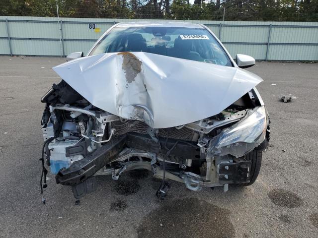 2T1BURHE6KC135073 - 2019 TOYOTA COROLLA L 银色 照片 5