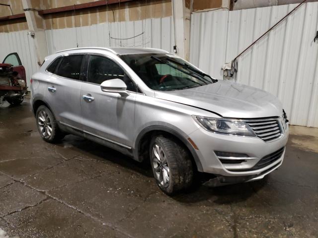 5LMCJ2D95HUL72140 - 2017 LINCOLN MKC SELECT Արծաթագույն լուսանկար 4