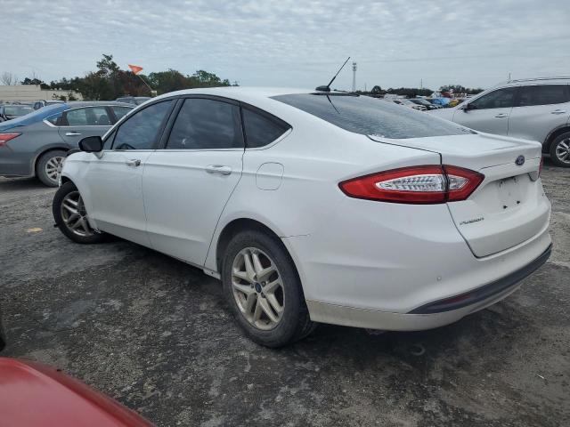 3FA6P0H71GR262293 - 2016 FORD FUSION SE WHITE photo 2