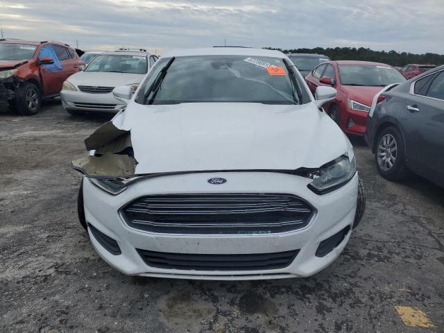 3FA6P0H71GR262293 - 2016 FORD FUSION SE WHITE photo 5