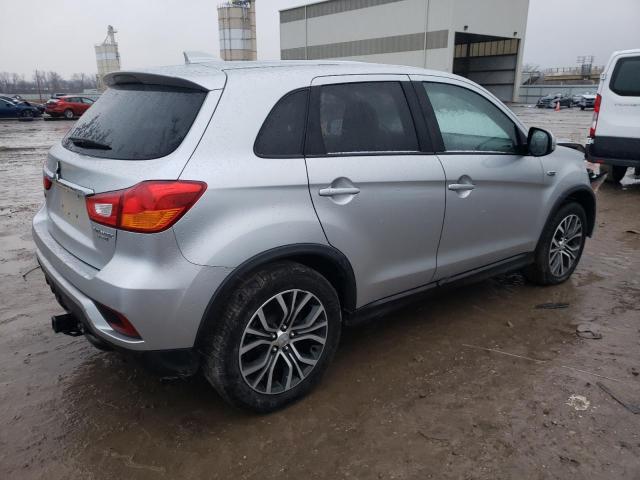 JA4AP3AU2KU021618 - 2019 MITSUBISHI OUTLANDER ES SILVER photo 3