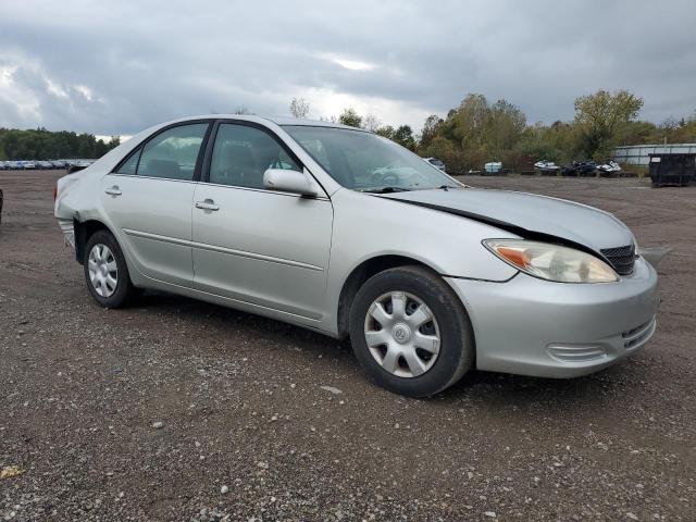4T1BE32K34U940555 - 2004 TOYOTA CAMRY LE SILVER photo 4