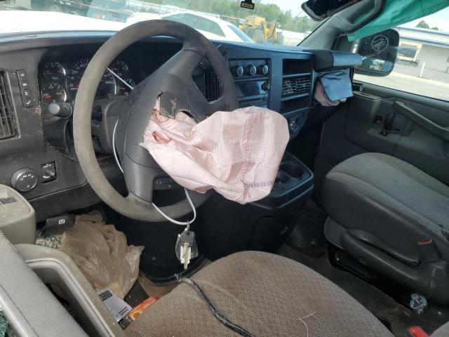 1GAZGPFGXH1199458 - 2017 CHEVROLET EXPRESS G3 LT WHITE photo 8