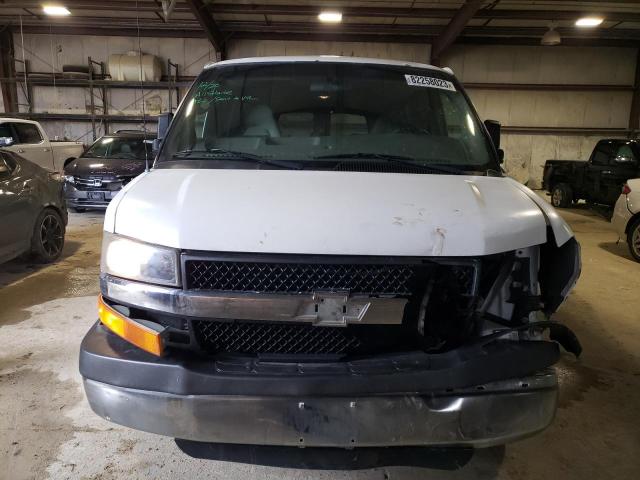 1GAHG35K491175071 - 2009 CHEVROLET EXPRESS G3 WHITE photo 5