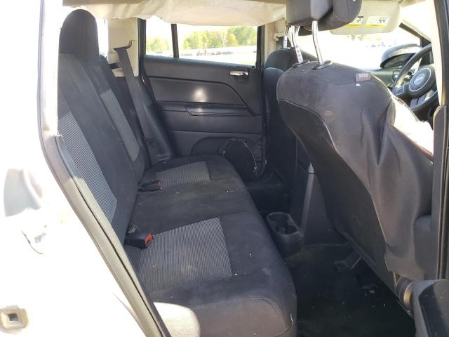 1C4NJCBA7GD675065 - 2016 JEEP COMPASS SPORT GRAY photo 11