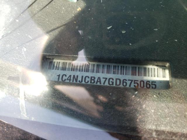 1C4NJCBA7GD675065 - 2016 JEEP COMPASS SPORT GRAY photo 13