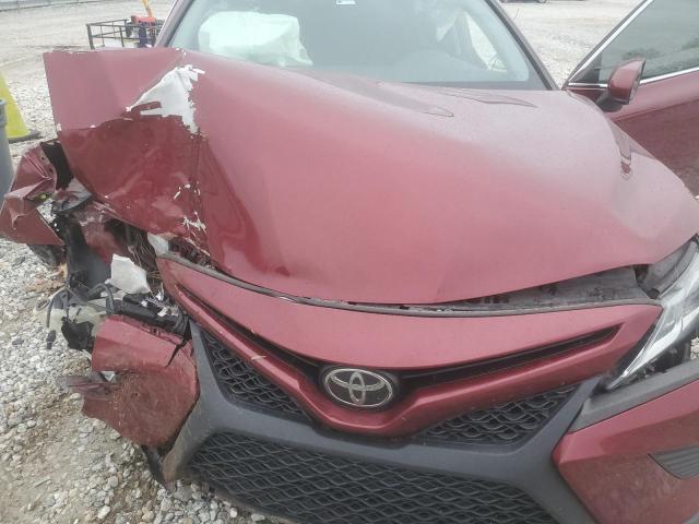 4T1B11HK1JU653976 - 2018 TOYOTA CAMRY L MAROON photo 11