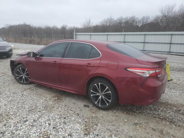 4T1B11HK1JU653976 - 2018 TOYOTA CAMRY L MAROON photo 2