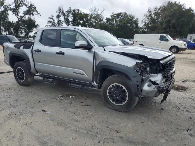 3TYLB5JN4RT034147 - 2024 TOYOTA TACOMA DOUBLE CAB 银色 照片 4