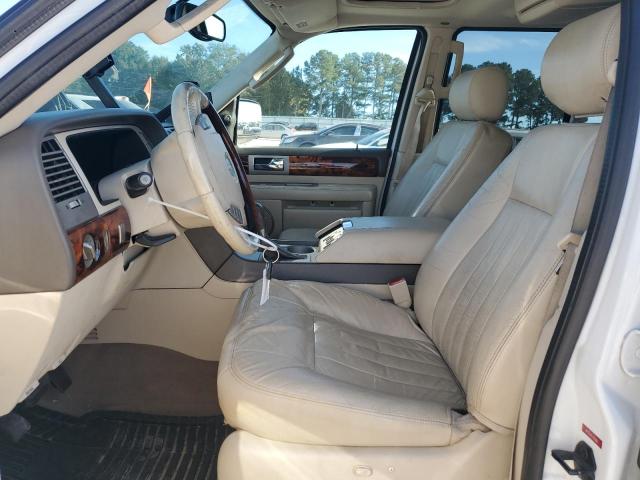 5LMFU28R74LJ04592 - 2004 LINCOLN NAVIGATOR WHITE photo 7
