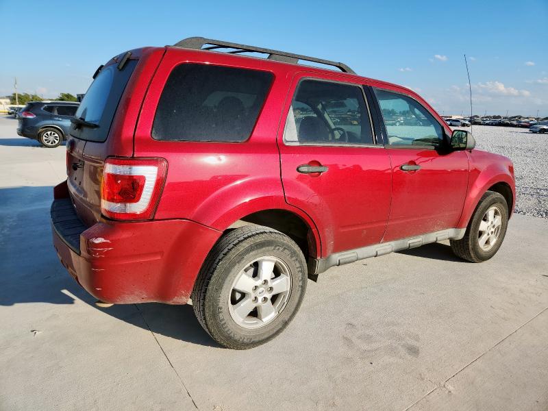 1FMCU0D77AKA30963 - 2010 FORD ESCAPE XLT RED photo 3