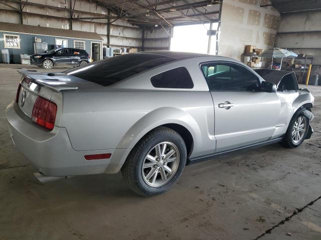 1ZVFT80N075354509 - 2007 FORD MUSTANG SILVER photo 3