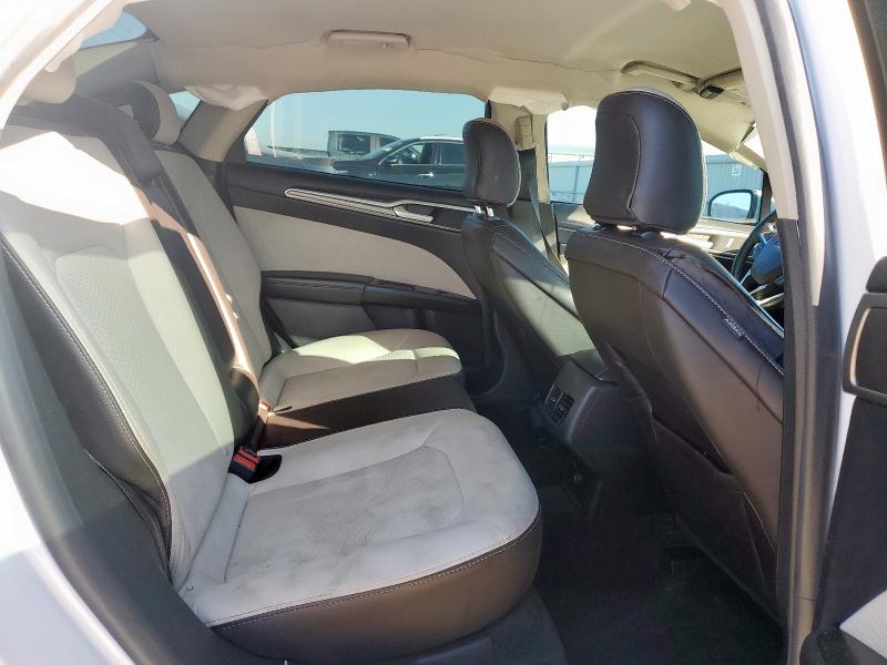 3FA6P0HD1LR232517 - 2020 FORD FUSION SE 白色 照片 10