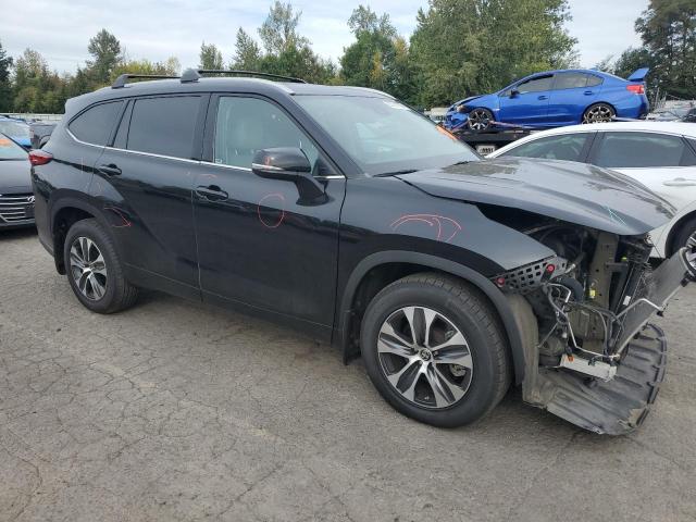5TDHZRBH2NS163446 - 2022 TOYOTA HIGHLANDER XLE Siyah fotoğraf 4
