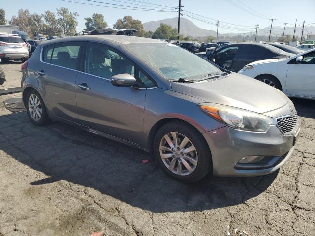 KNAFX5A81E5177378 - 2014 KIA FORTE EX GRAY photo 4
