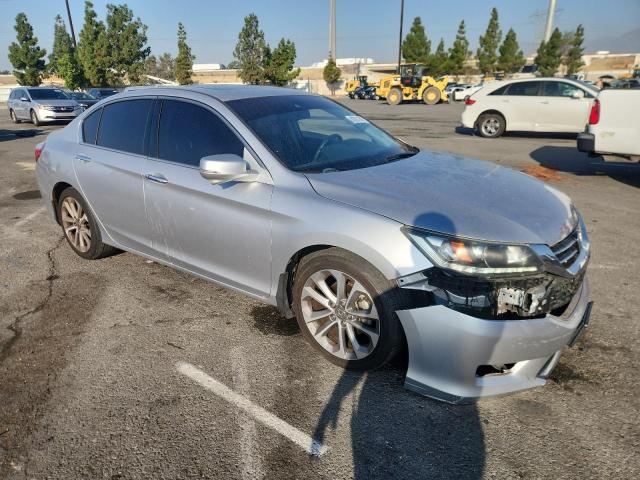 1HGCR3F87FA028982 - 2015 HONDA ACCORD EXL SILVER photo 4