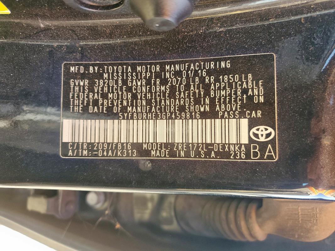 5YFBURHE3GP459816 - 2016 TOYOTA COROLLA L BLACK photo 12