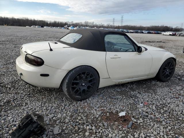 JM1NC25F670128193 - 2007 MAZDA MX-5 MIATA WHITE photo 3