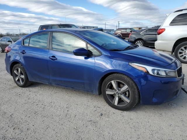 3KPFL4A75JE240738 - 2018 KIA FORTE LX BLUE photo 4