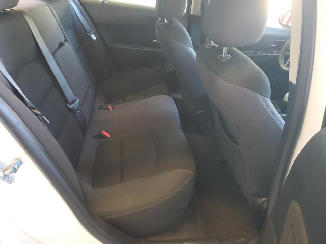 1G1PC5SB9F7120812 - 2015 CHEVROLET CRUZE LT თეთრი ფოტო 10