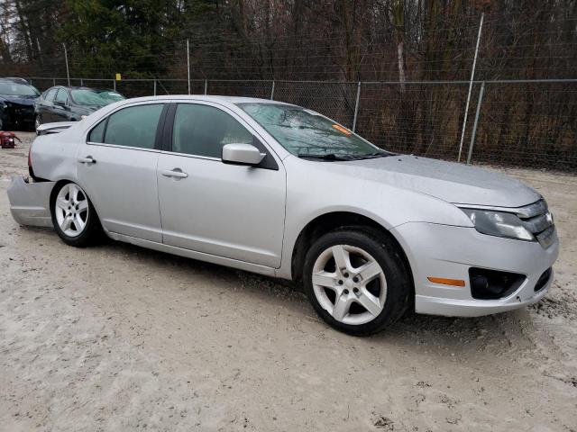 3FAHP0HA5AR316237 - 2010 FORD FUSION SE SILVER photo 4