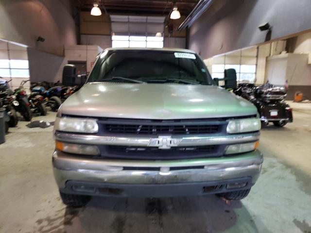 1GCGC13U51F145074 - 2001 CHEVROLET SILVERADO C1500 HEAVY DUTY TAN photo 5