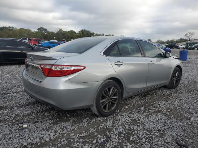 4T1BF1FKXFU923265 - 2015 TOYOTA CAMRY LE ვერცხლისფერი ფოტო 3