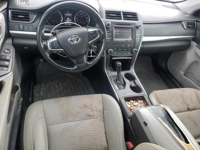 4T1BF1FKXFU923265 - 2015 TOYOTA CAMRY LE ვერცხლისფერი ფოტო 8