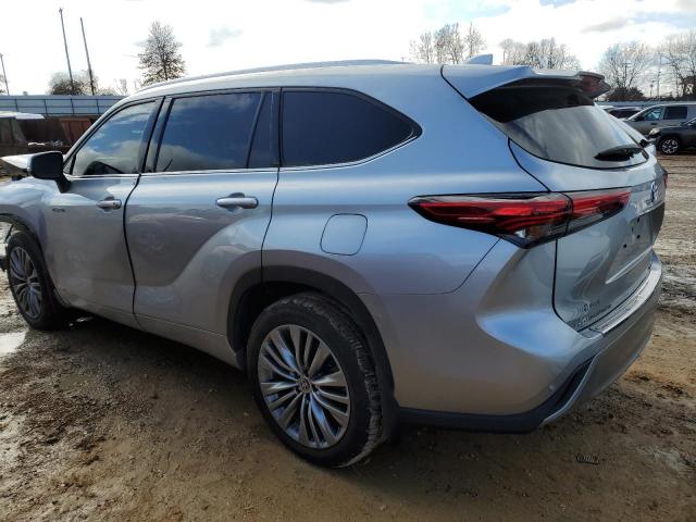 5TDEBRCH1MS034148 - 2021 TOYOTA HIGHLANDER HYBRID PLATINUM GRAY photo 2