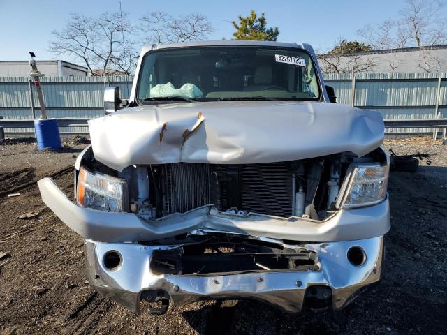 5BZAF0AA2KN852687 - 2019 NISSAN NV 3500 WHITE photo 5