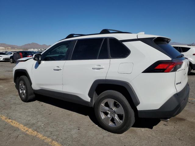 2T3W1RFV5NC211195 - 2022 TOYOTA RAV4 XLE 白色 照片 2