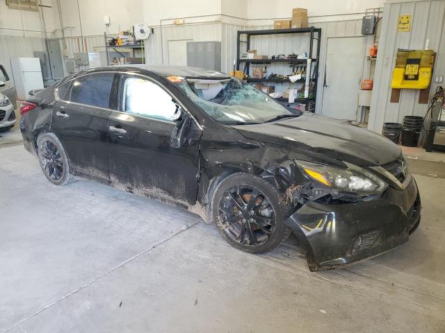 1N4AL3AP3HC168823 - 2017 NISSAN ALTIMA 2.5 黑色 照片 4