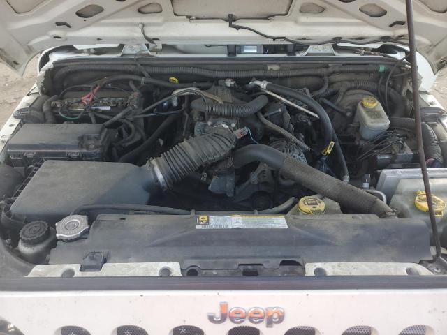 1J4BA3H13AL174319 - 2010 JEEP WRANGLER U SPORT WHITE photo 11