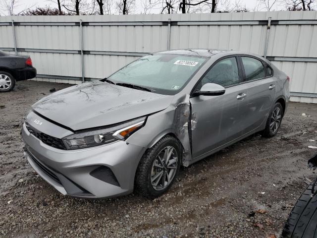 3KPF24AD5PE516806 - 2023 KIA FORTE LX SILVER photo 1