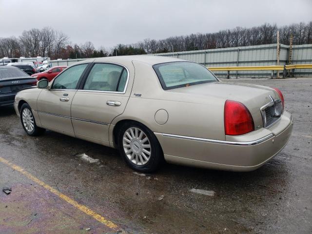 1LNHM82W45Y670694 - 2005 LINCOLN TOWN CAR SIGNATURE LIMITED SILVER photo 2