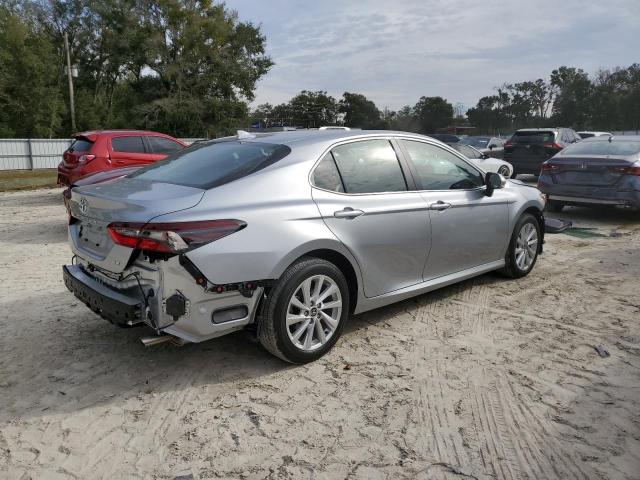 4T1R11AK0RU869998 - 2024 TOYOTA CAMRY LE SILVER photo 3