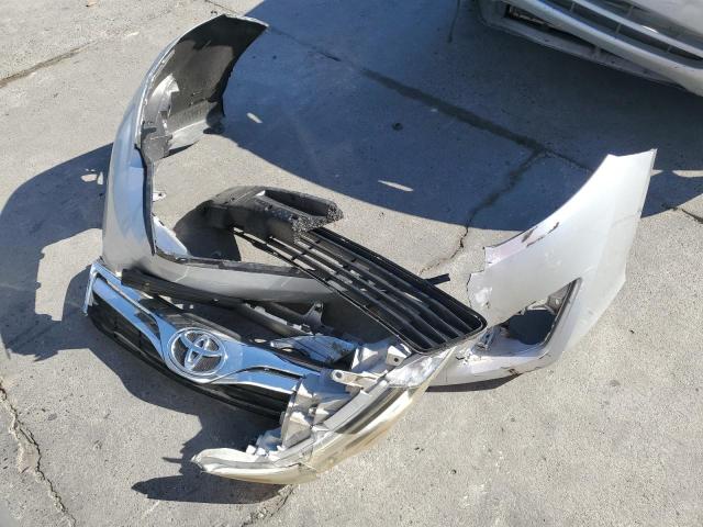 4T4BF1FK6CR186227 - 2012 TOYOTA CAMRY BASE SILVER photo 12