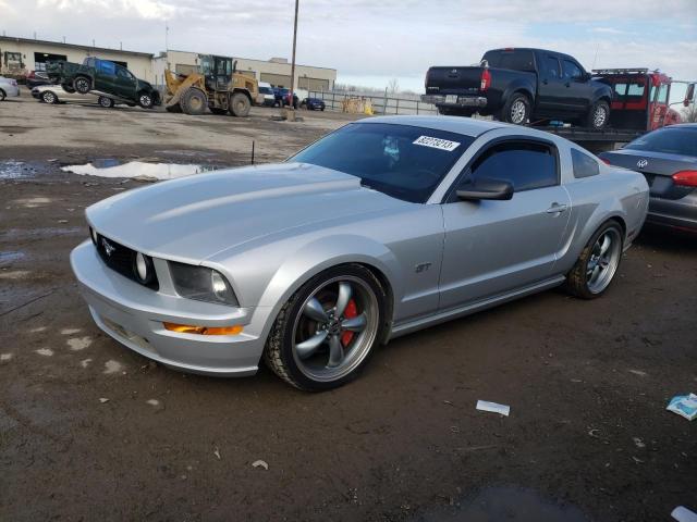 1ZVFT82H675283842 - 2007 FORD MUSTANG GT SILVER photo 1