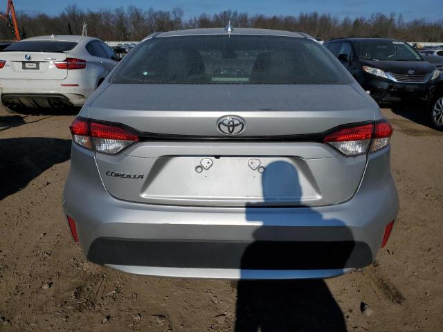 5YFEPMAE3MP250850 - 2021 TOYOTA COROLLA LE SILVER photo 6