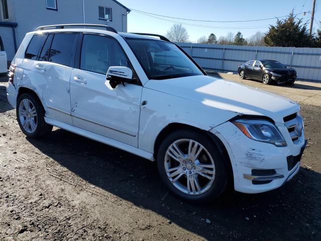 WDCGG0EB8FG433824 - 2015 MERCEDES-BENZ GLK 250 BLUETEC WHITE photo 4