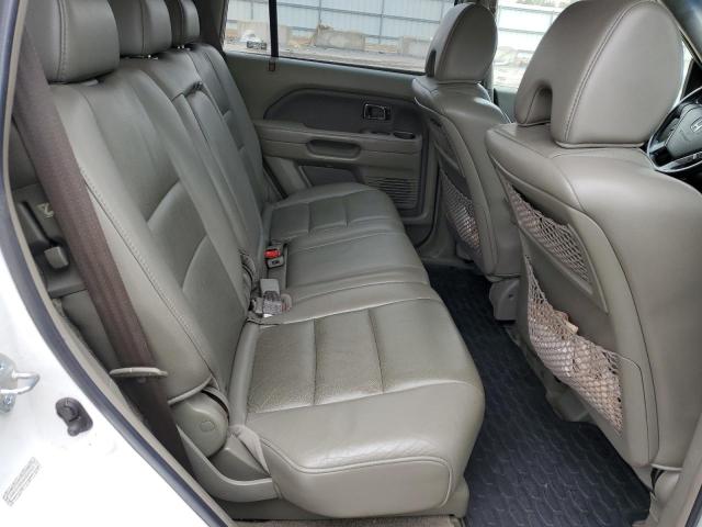 2HKYF18556H555917 - 2006 HONDA PILOT EX WHITE photo 11