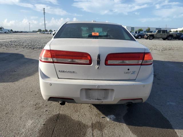 3LNHL2GC9CR818946 - 2012 LINCOLN MKZ WHITE photo 6