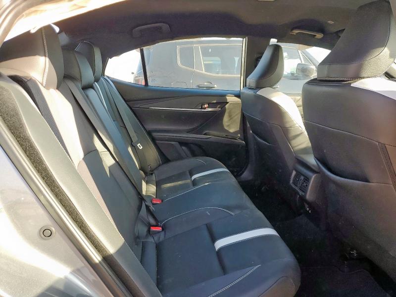 4T1DAACK6SU573266 - 2025 TOYOTA CAMRY XSE SILVER photo 10