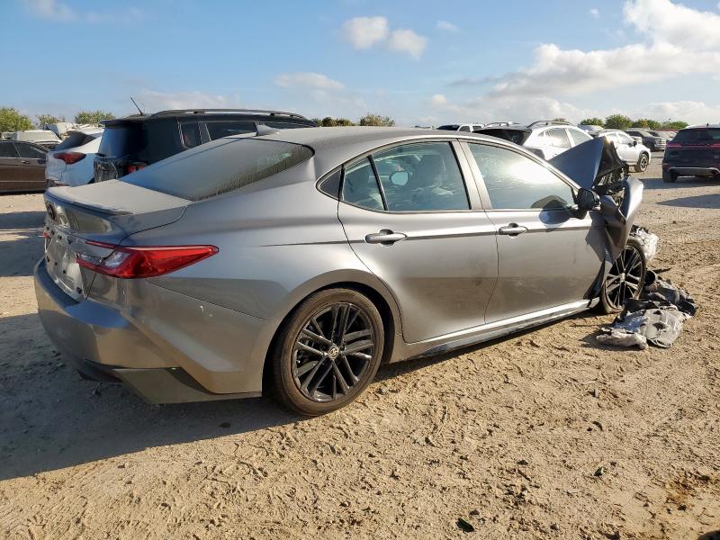 4T1DAACK6SU573266 - 2025 TOYOTA CAMRY XSE SILVER photo 3